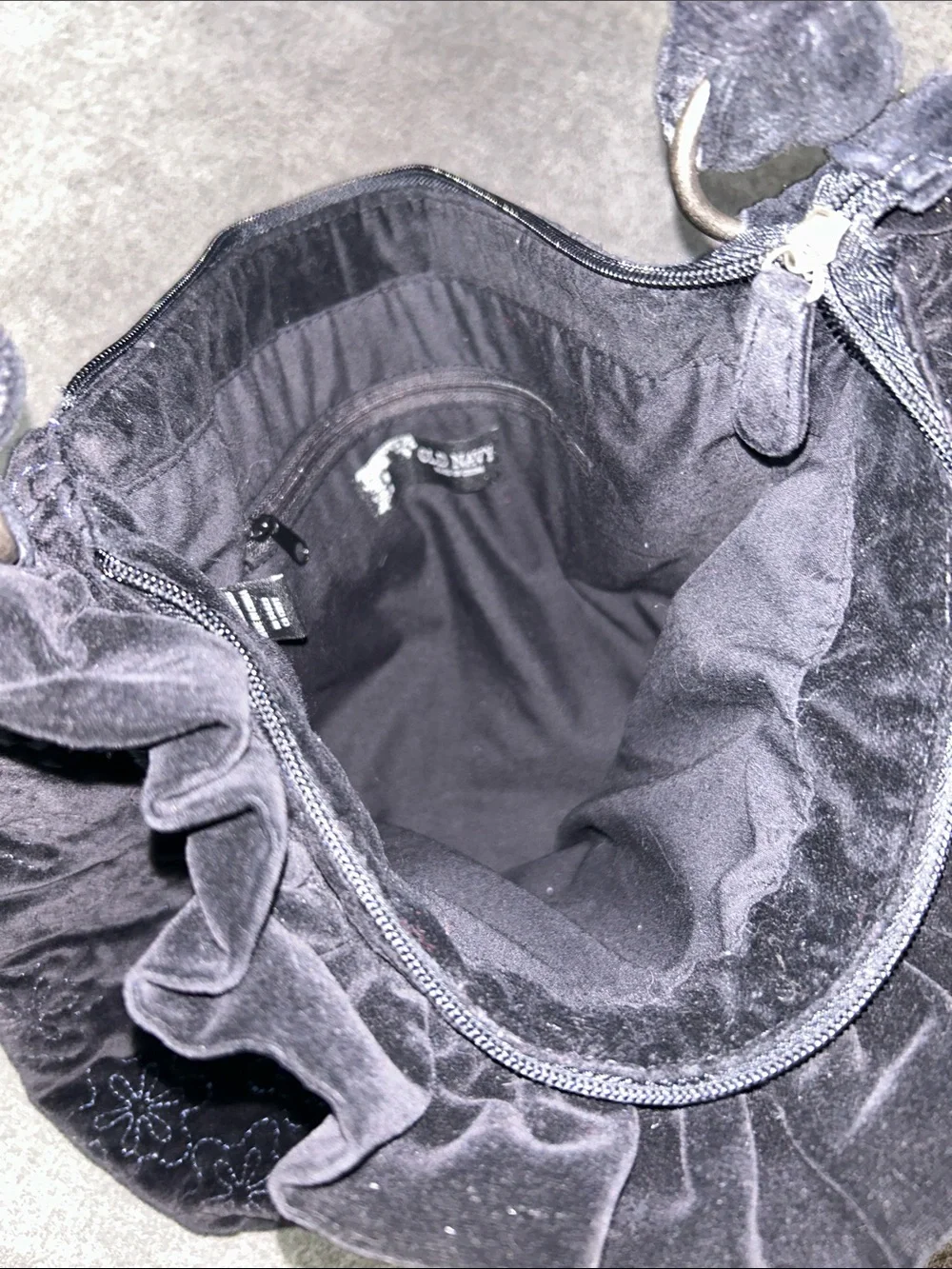Vintage (100% cotton) Old Navy Black Velvet Ruffled Hobo Bag - Women